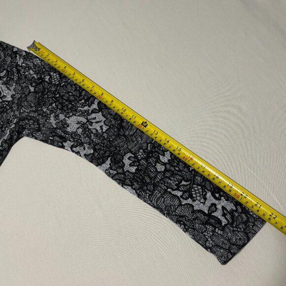 Simply Vera Vera Wang Gray Black Floral Lace Print Top L Cowl Neck Stretch Soft - Picture 13 of 14